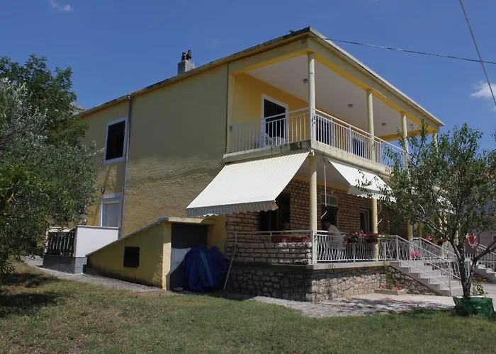 6623c Starigrad-Paklenica